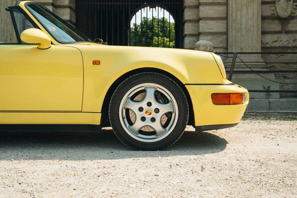 Porsche 964 Carrera 2 Cabrio WTL