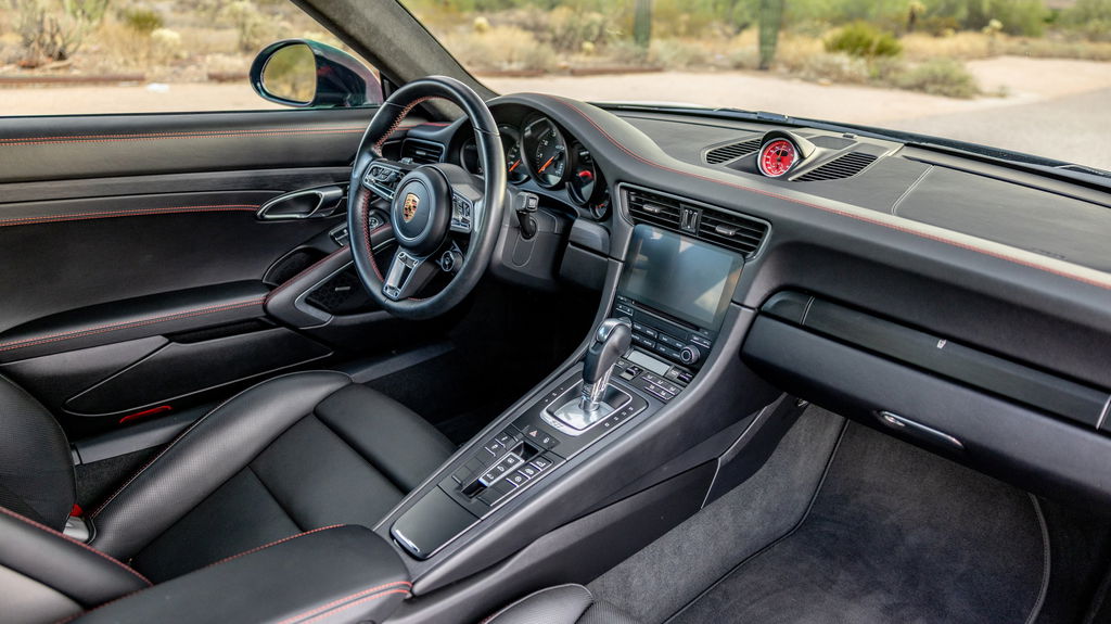 Porsche 991.2 Carrera 4 GTS