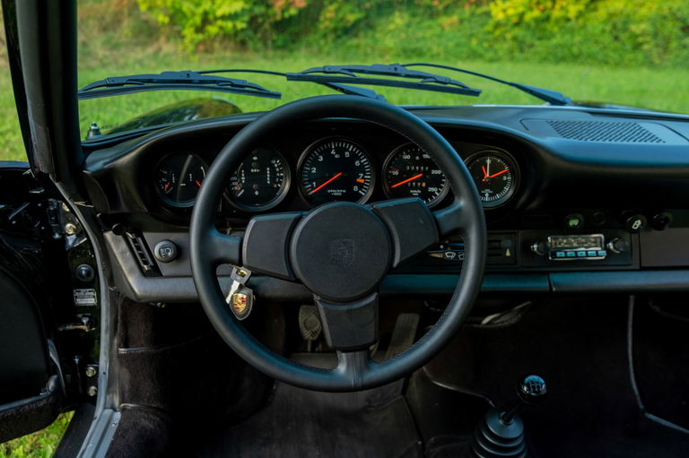 Porsche 911 Carrera 2.7