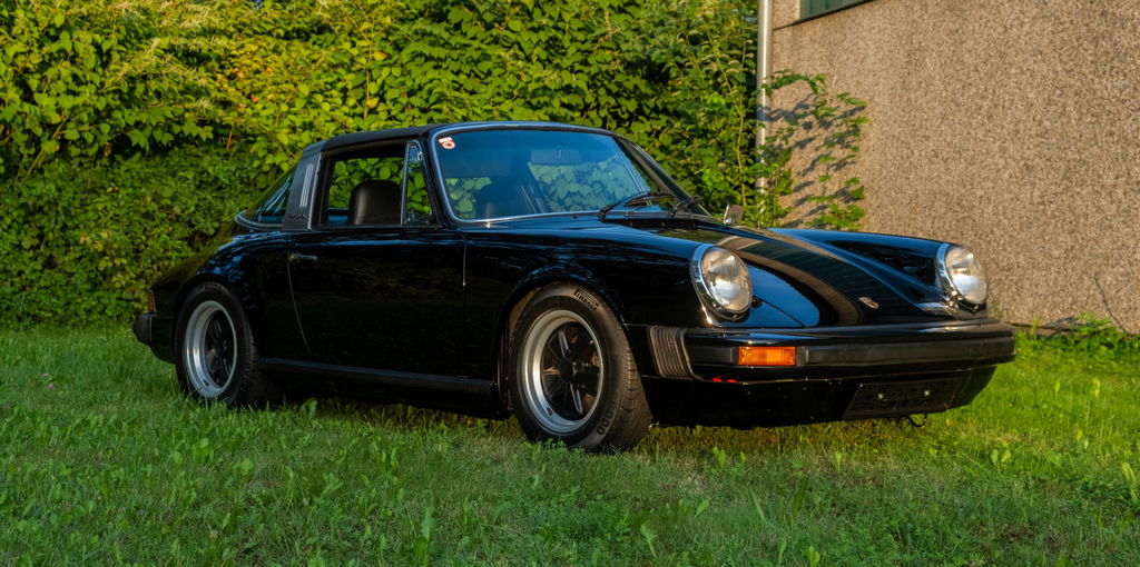 Porsche 911 Carrera 2.7