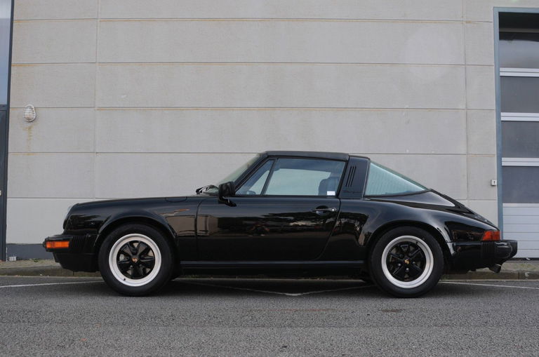 Porsche 911 Carrera 3.2 (US)