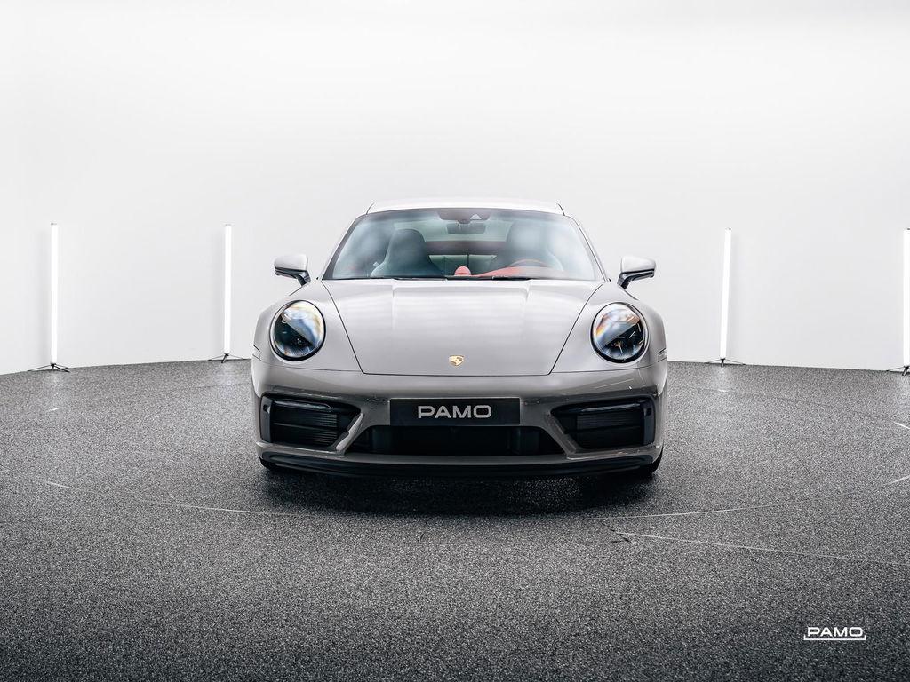 Porsche 992 Carrera GTS