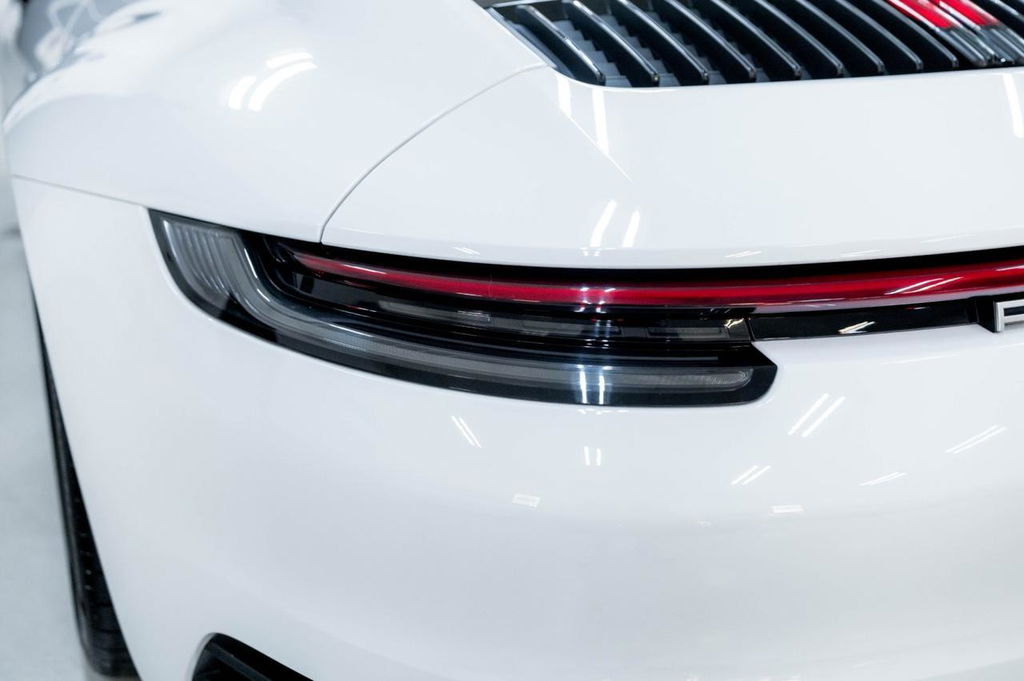 Porsche 992 Carrera