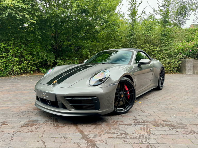 Porsche 992 Carrera 4 GTS