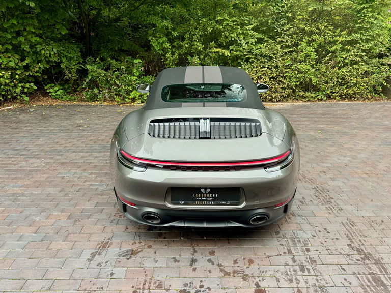 Porsche 992 Carrera 4 GTS