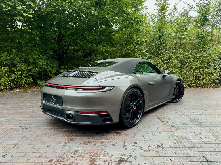 Porsche 992 Carrera 4 GTS