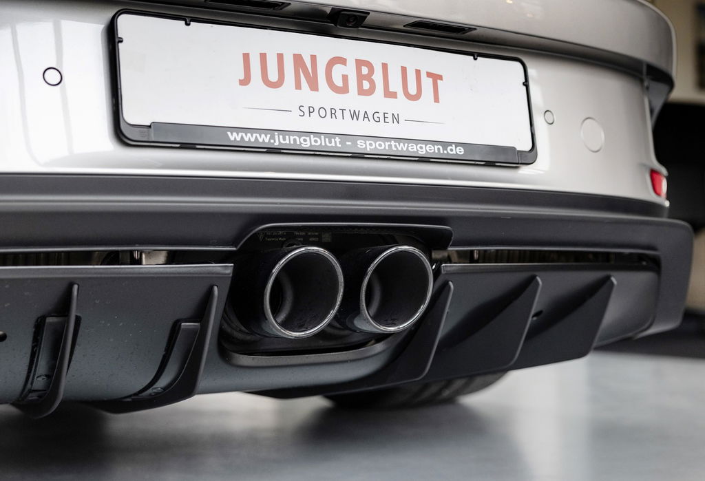 Porsche 992 GT3 Touring