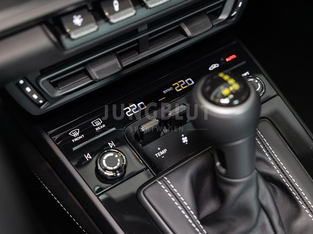 Porsche 992 GT3 Touring