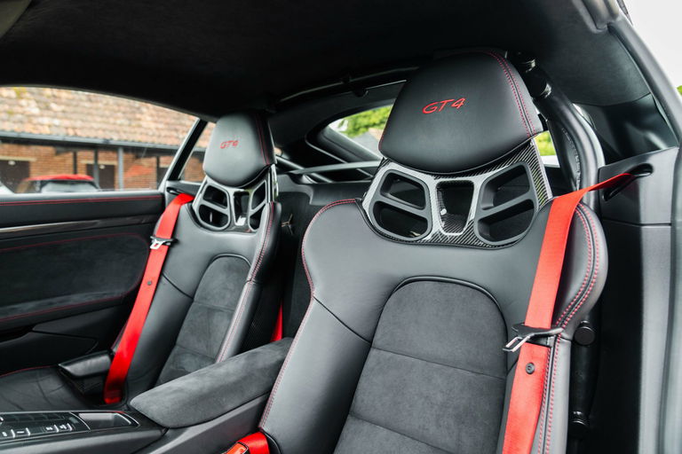 Porsche 981 Cayman GT4