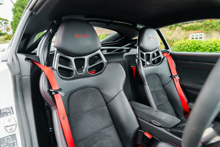 Porsche 981 Cayman GT4