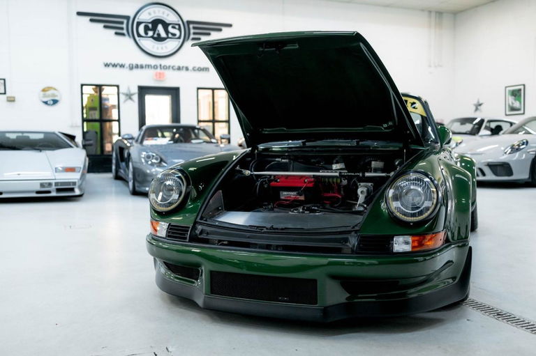 Porsche 911 by RWB