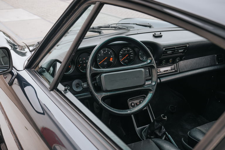 Porsche 911 Carrera 3.2