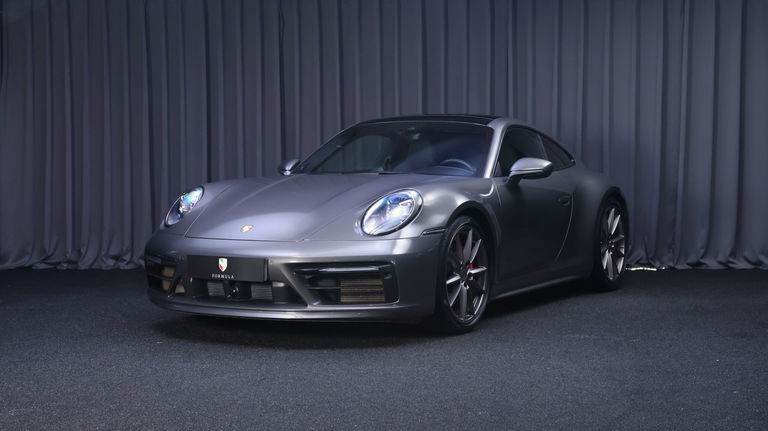 Porsche 992 Carrera 4S