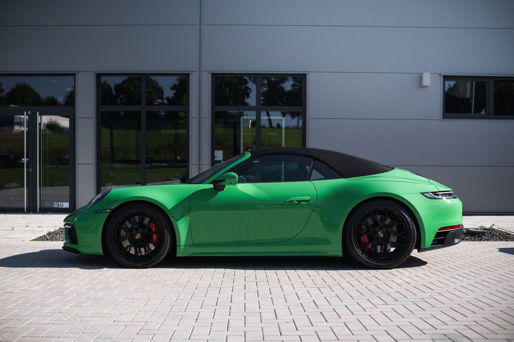 Porsche 992 Carrera GTS