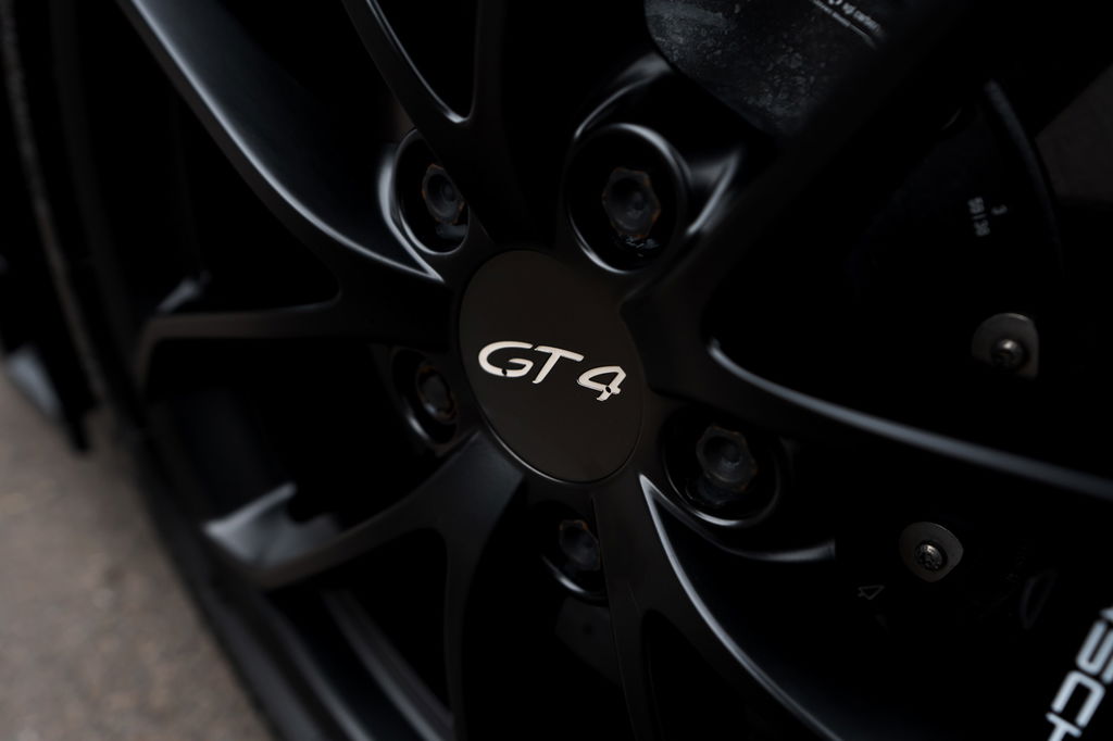 Porsche 718 Cayman GT4