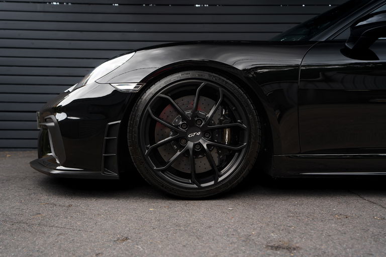 Porsche 718 Cayman GT4