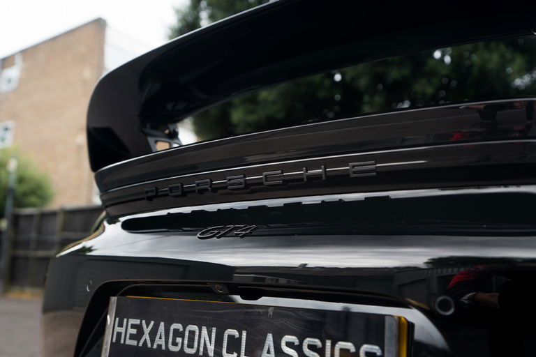 Porsche 718 Cayman GT4