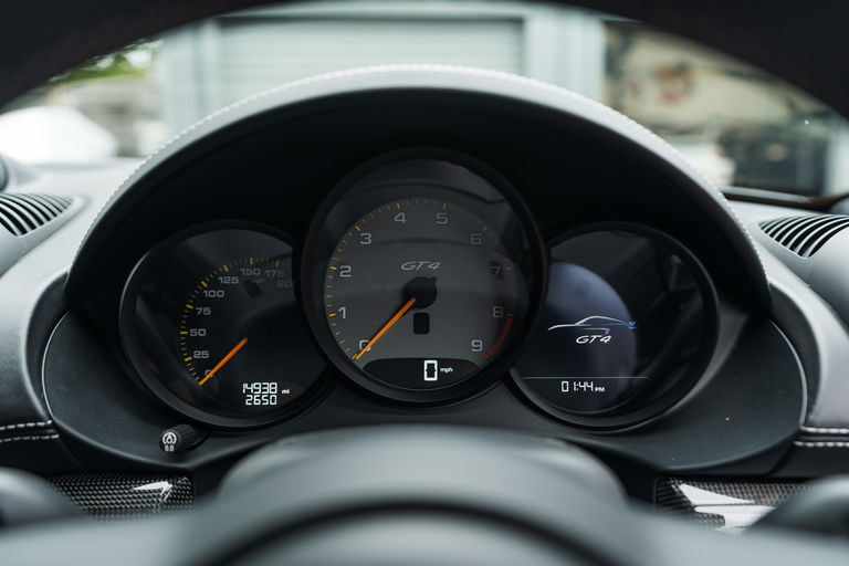 Porsche 718 Cayman GT4