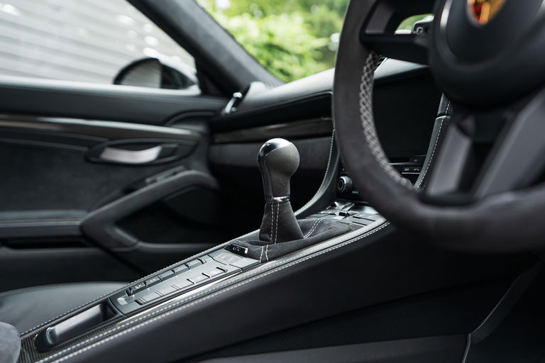 Porsche 718 Cayman GT4