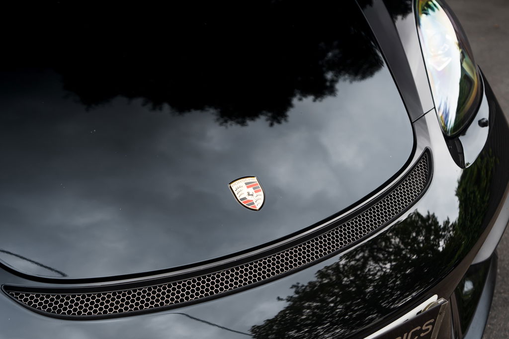 Porsche 718 Cayman GT4
