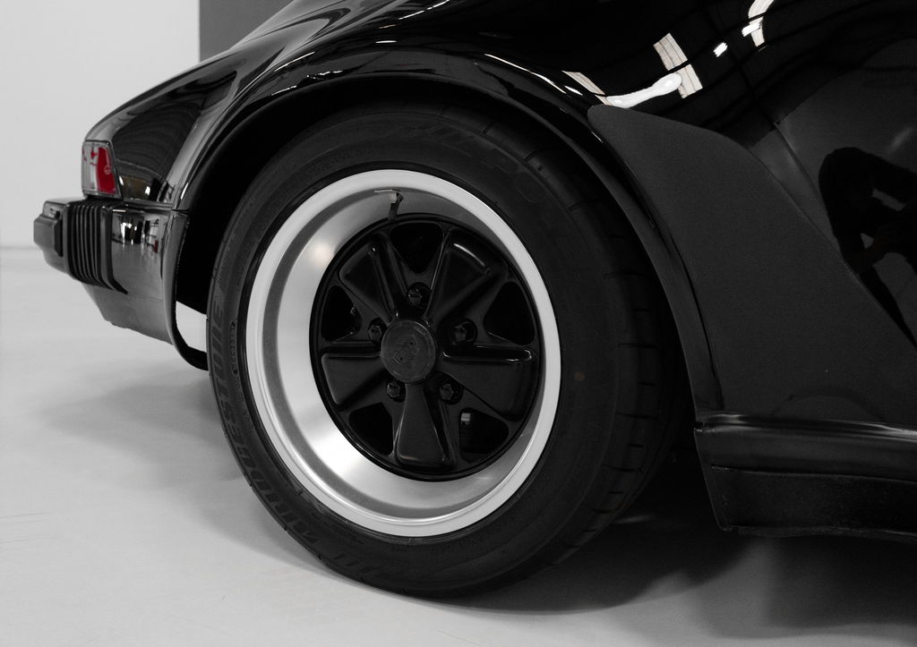 Porsche 911 Carrera 3.2 Speedster