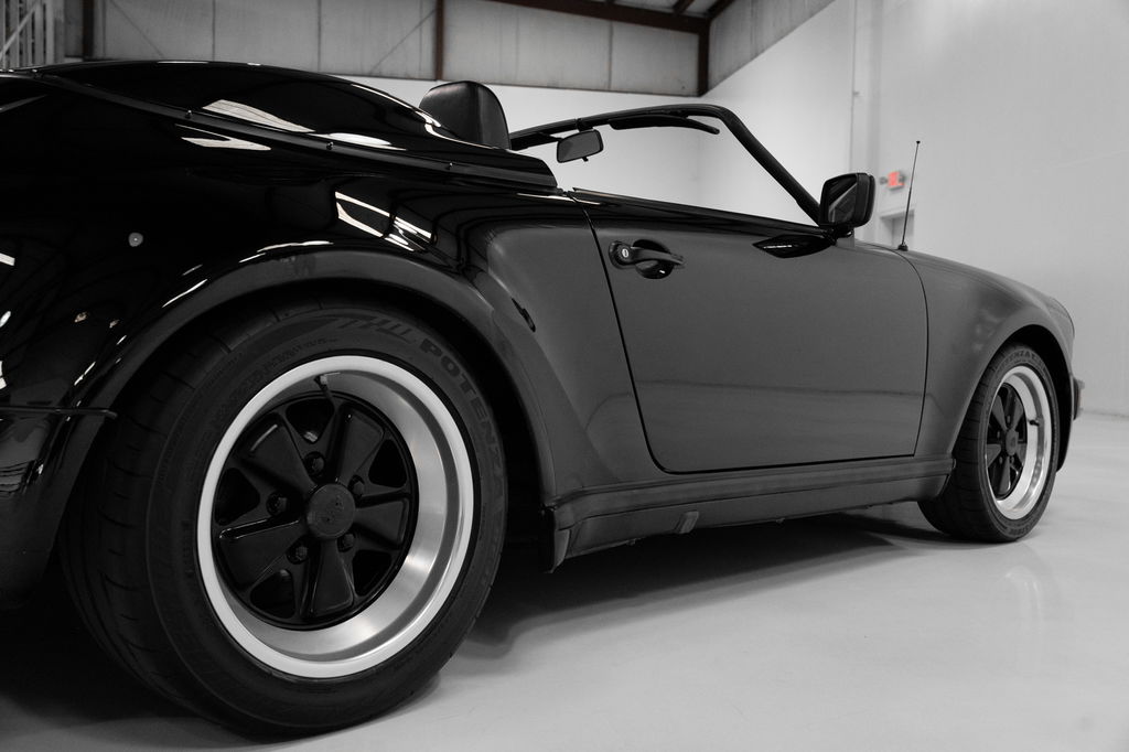 Porsche 911 Carrera 3.2 Speedster