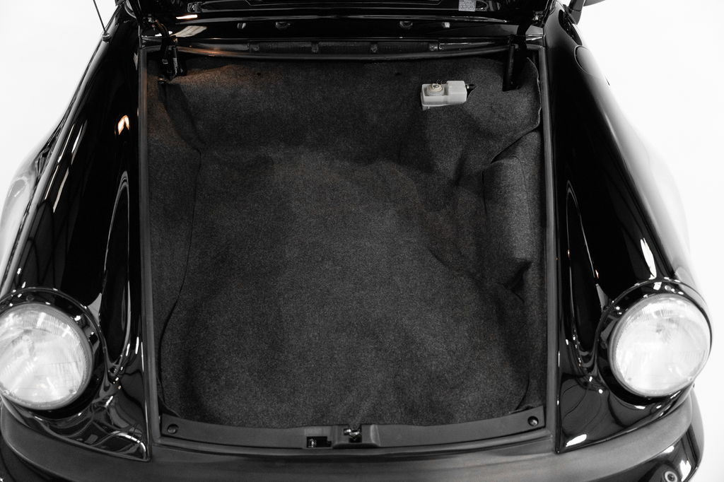 Porsche 911 Carrera 3.2 Speedster