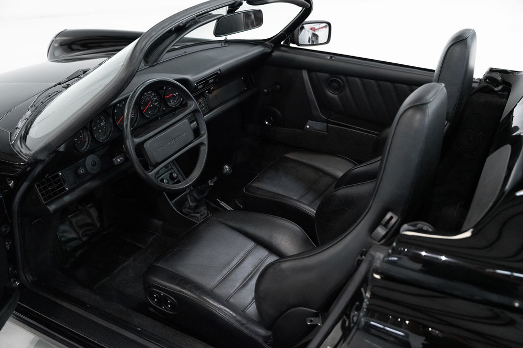 Porsche 911 Carrera 3.2 Speedster