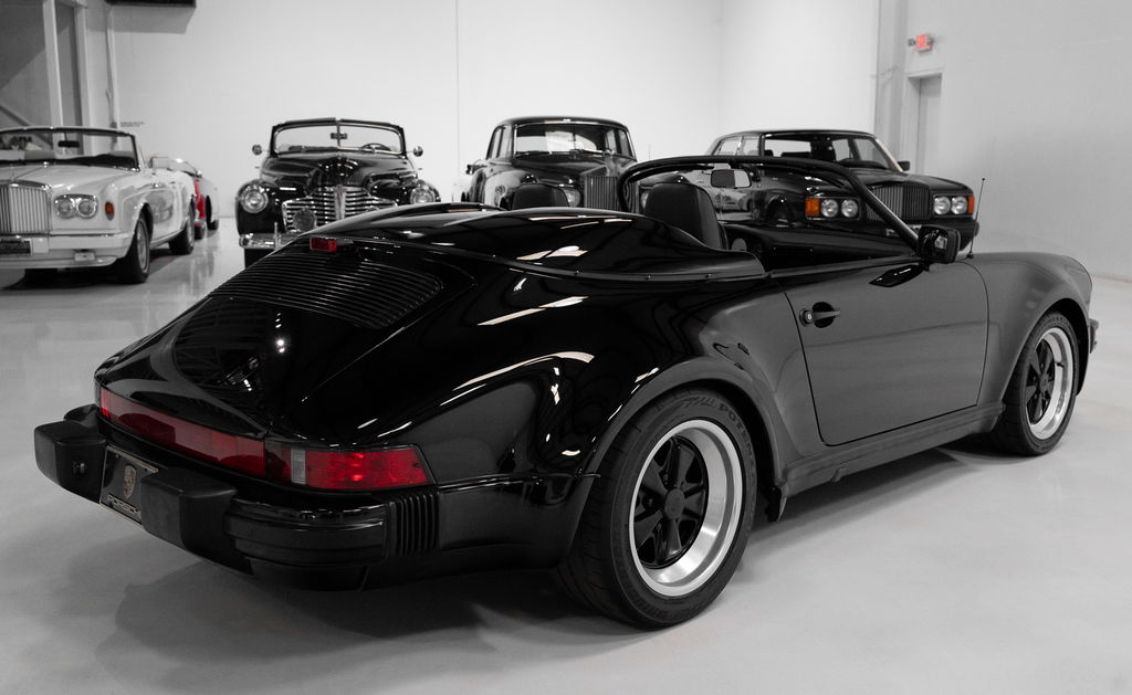 Porsche 911 Carrera 3.2 Speedster