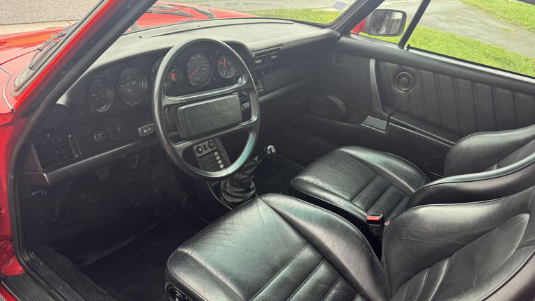 Porsche 911 Carrera 3.2