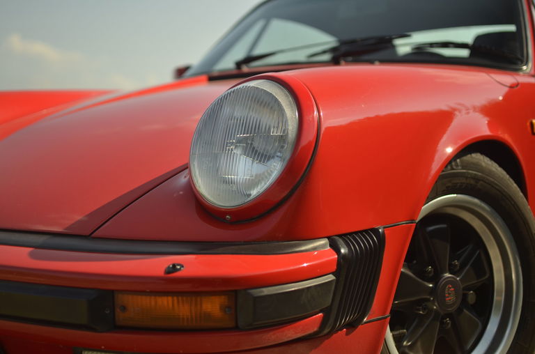 Porsche 911 Carrera 3.2