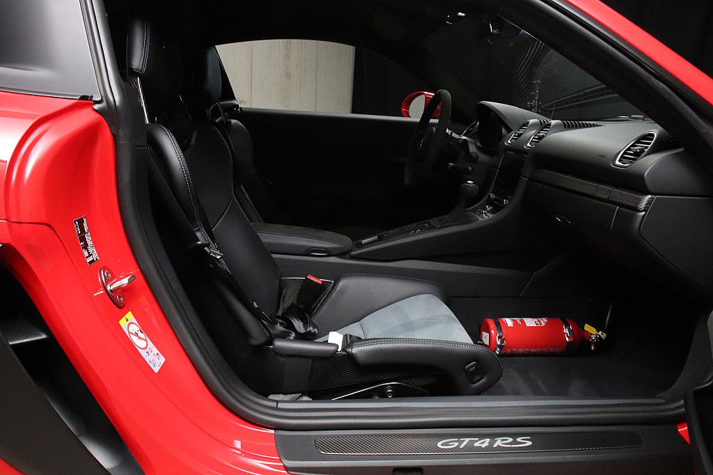 Porsche 718 Cayman GT4 RS