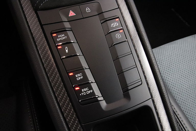 Porsche 718 Cayman GT4 RS