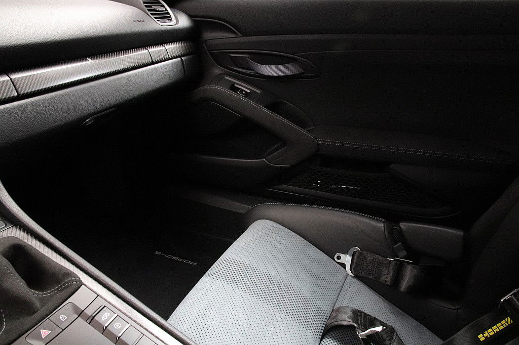 Porsche 718 Cayman GT4 RS