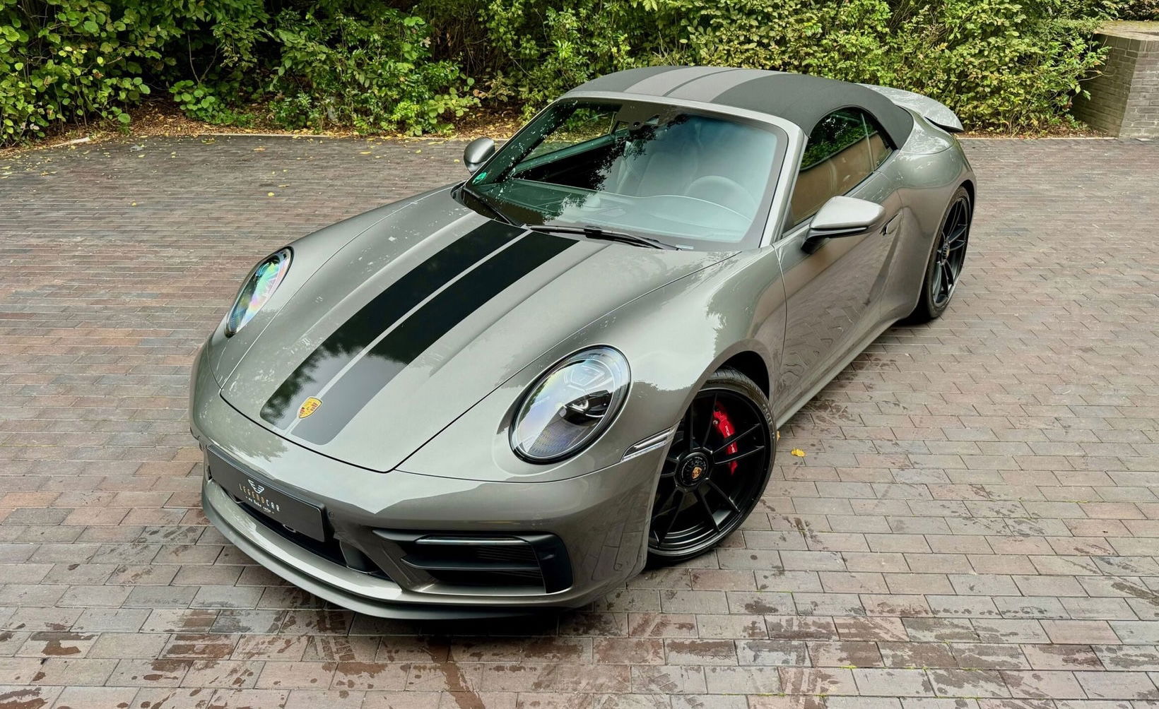 Porsche 992 Carrera 4 GTS 2022 - elferspot.com - Marketplace