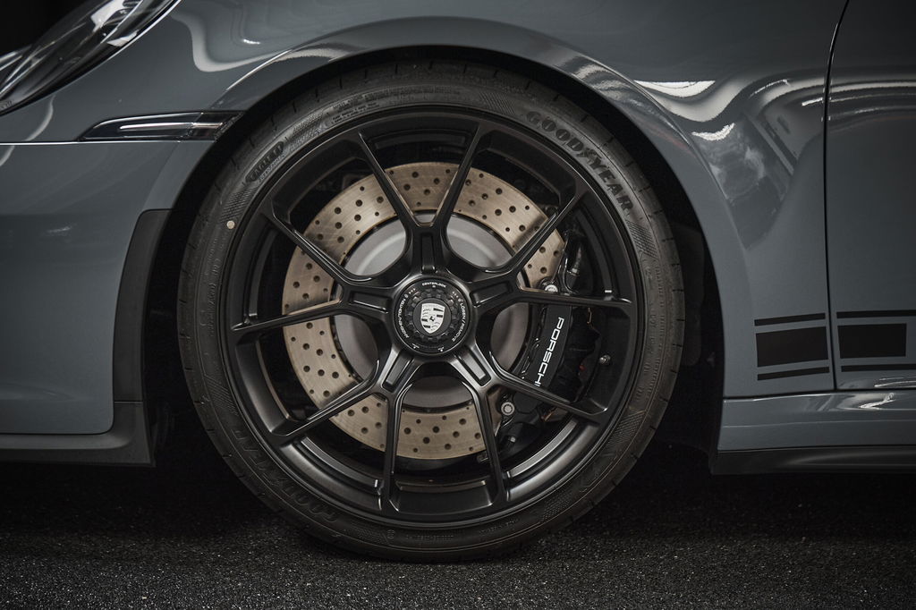 Porsche 992 GT3 Touring