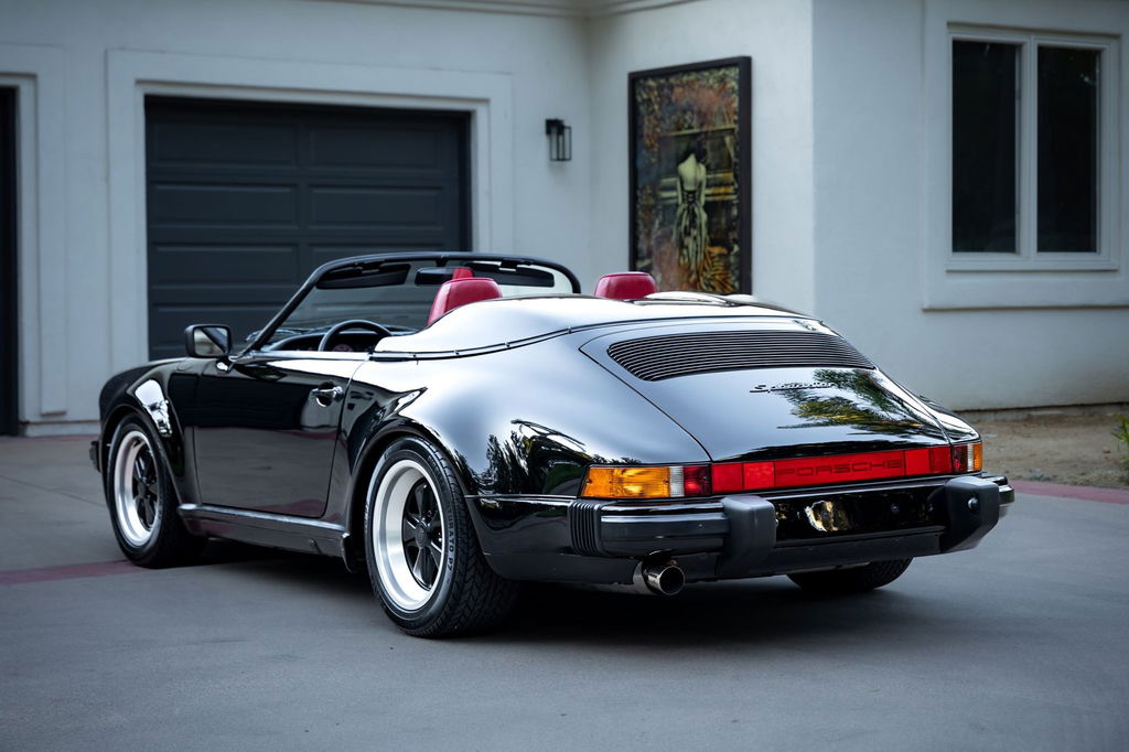 Porsche 911 Carrera 3.2 Speedster (US)