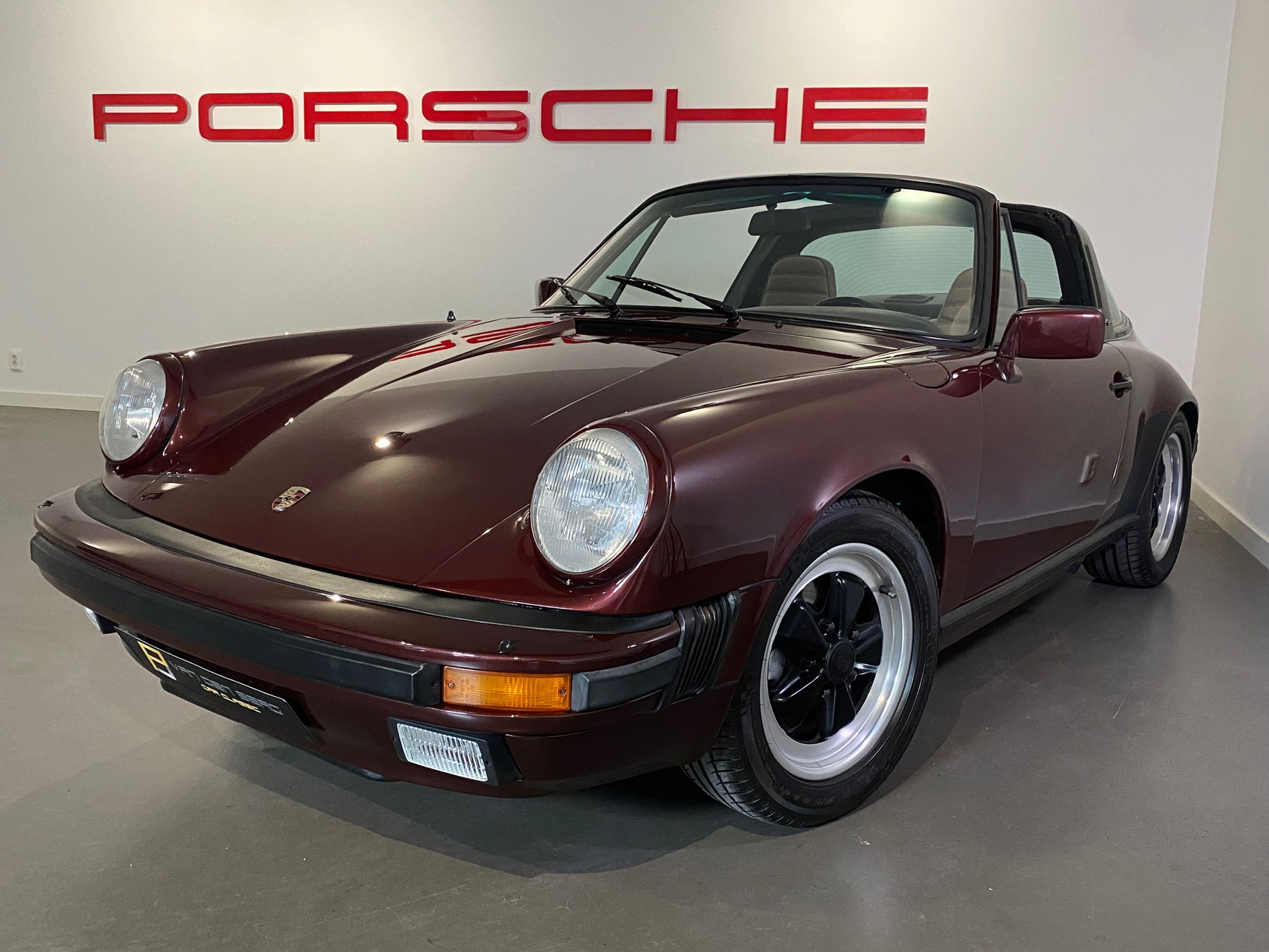 Porsche 911 Carrera 3.2
