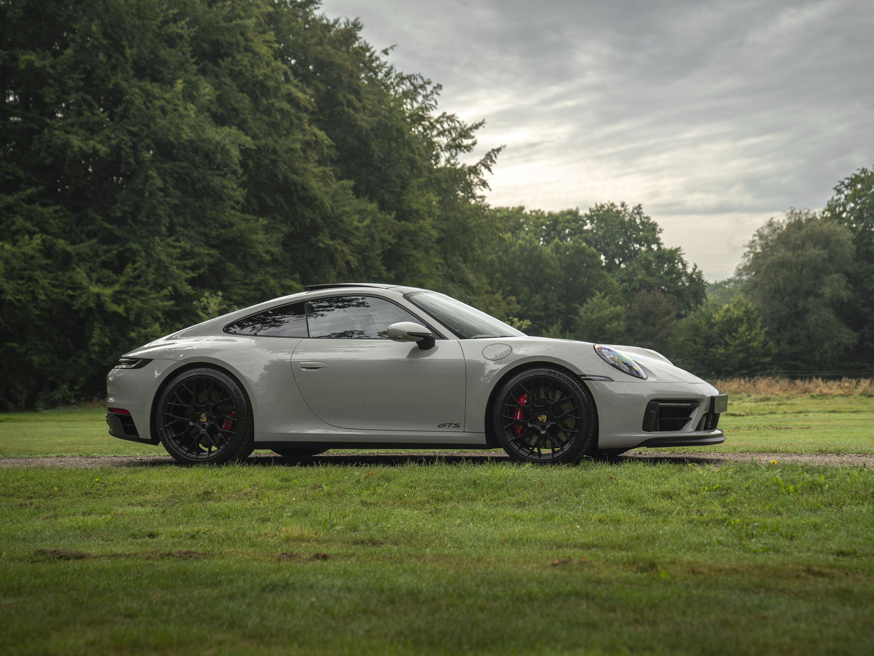 Porsche 992 Carrera GTS