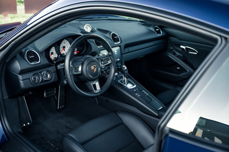 Porsche 718 Cayman GTS 4.0