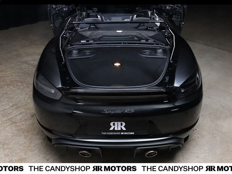 Porsche 718 Spyder RS