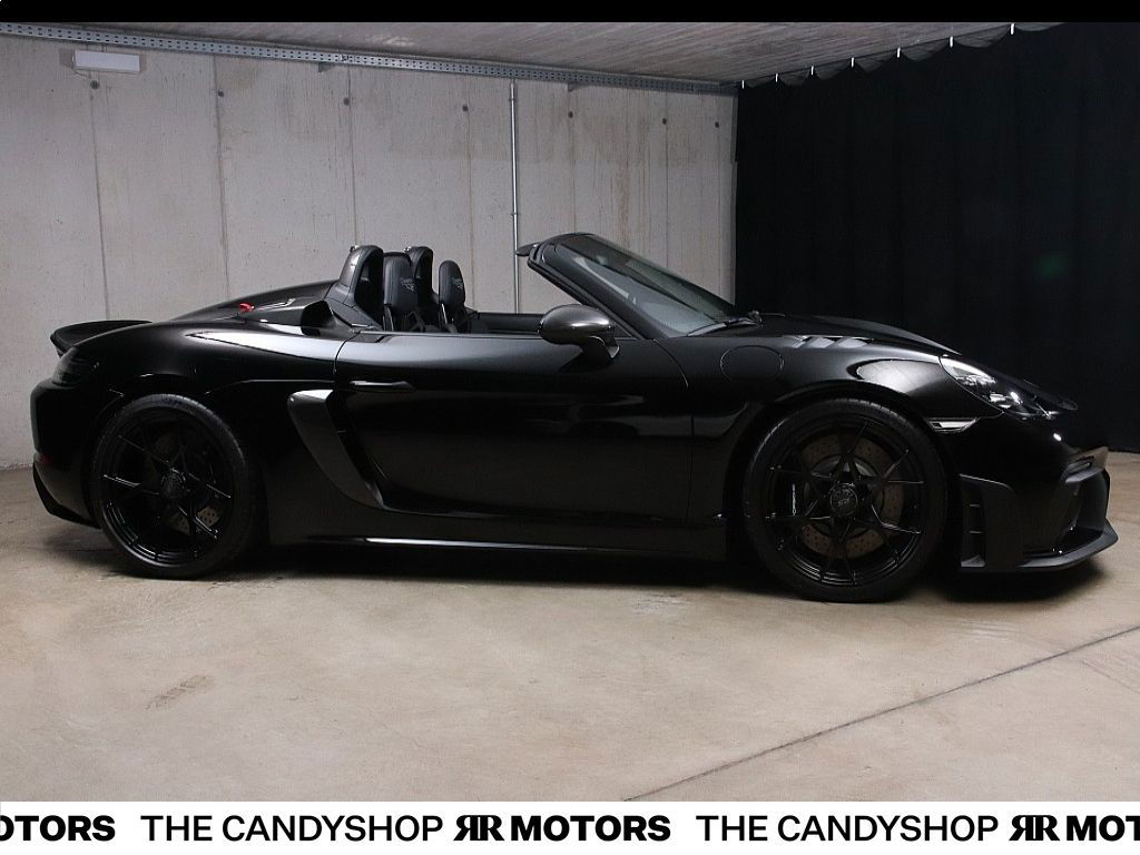 Porsche 718 Spyder RS