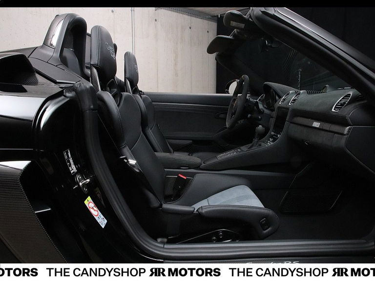 Porsche 718 Spyder RS