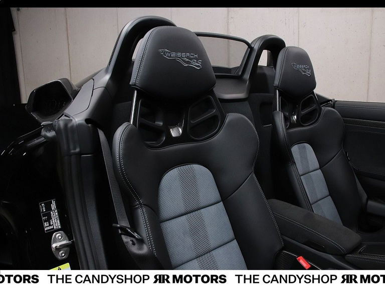 Porsche 718 Spyder RS