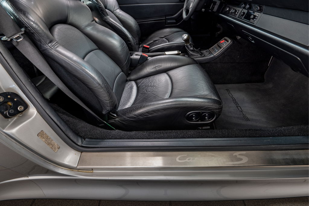 Porsche 993 Carrera 4S