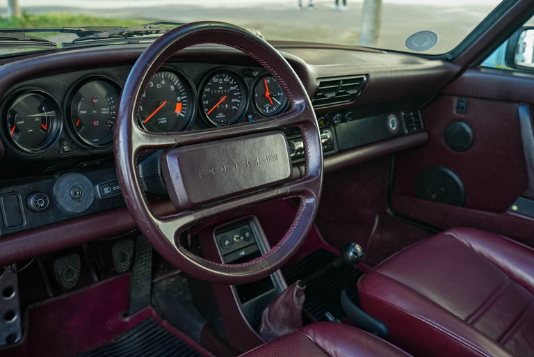 Porsche 911 Carrera 3.2