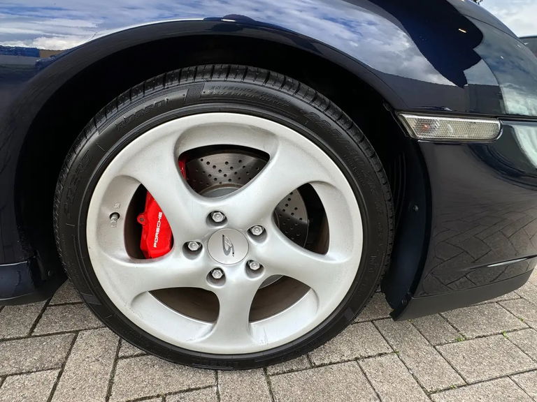 Porsche 996 Carrera 4S
