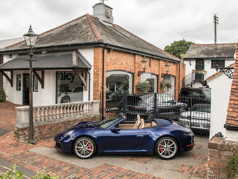 Porsche 992 Carrera GTS