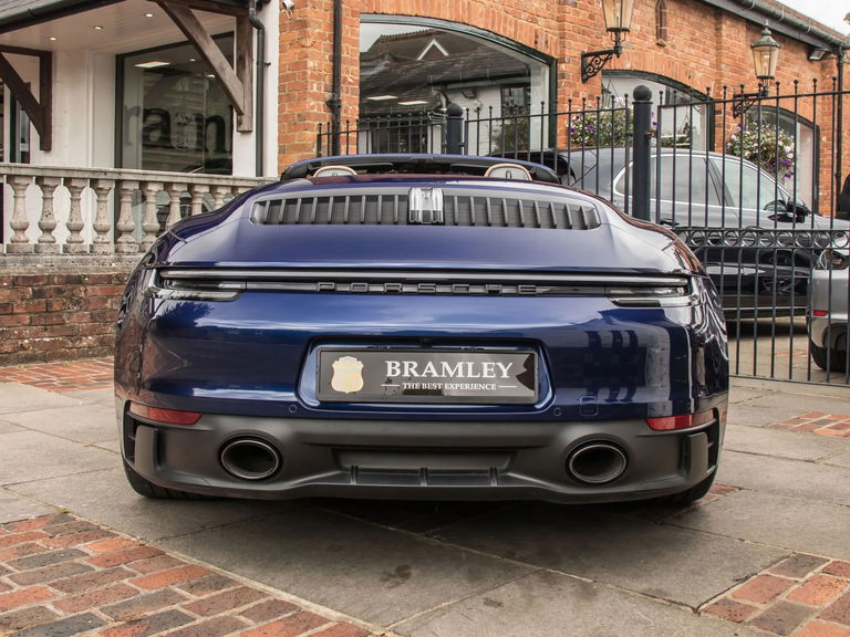 Porsche 992 Carrera GTS