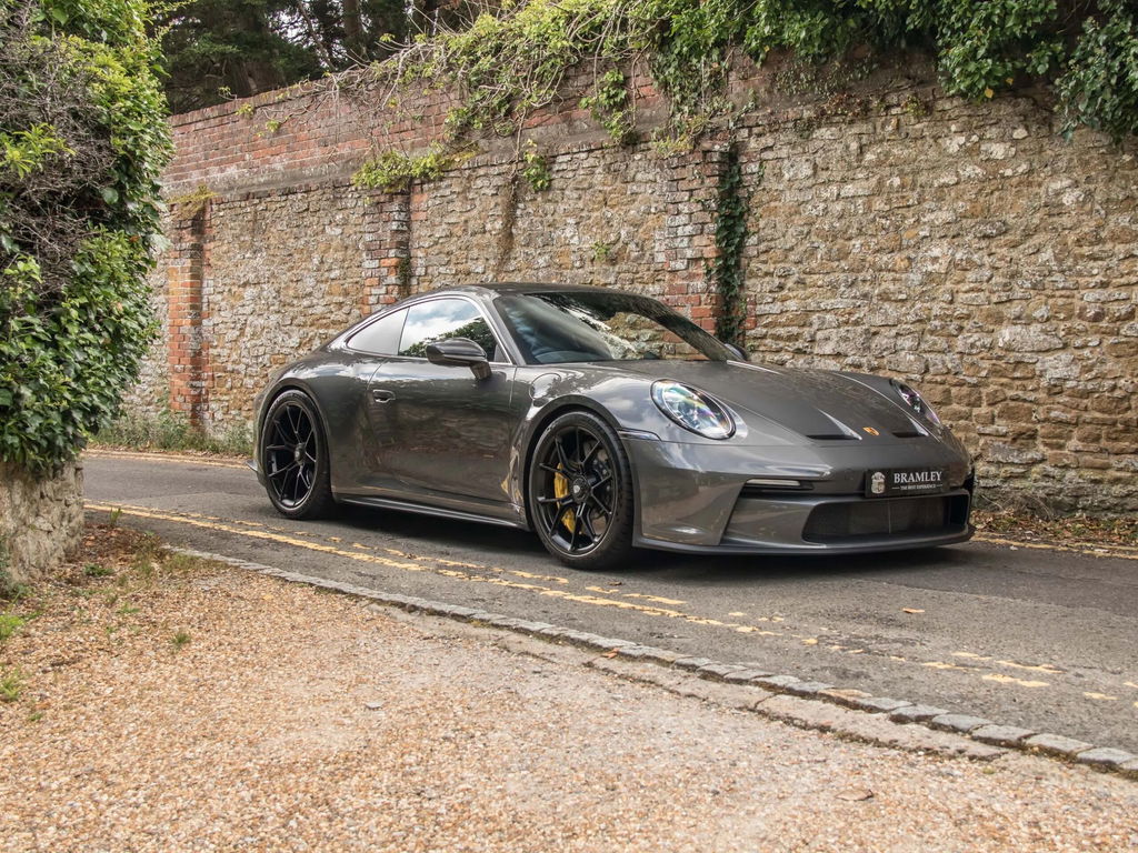 Porsche 992 GT3 Touring